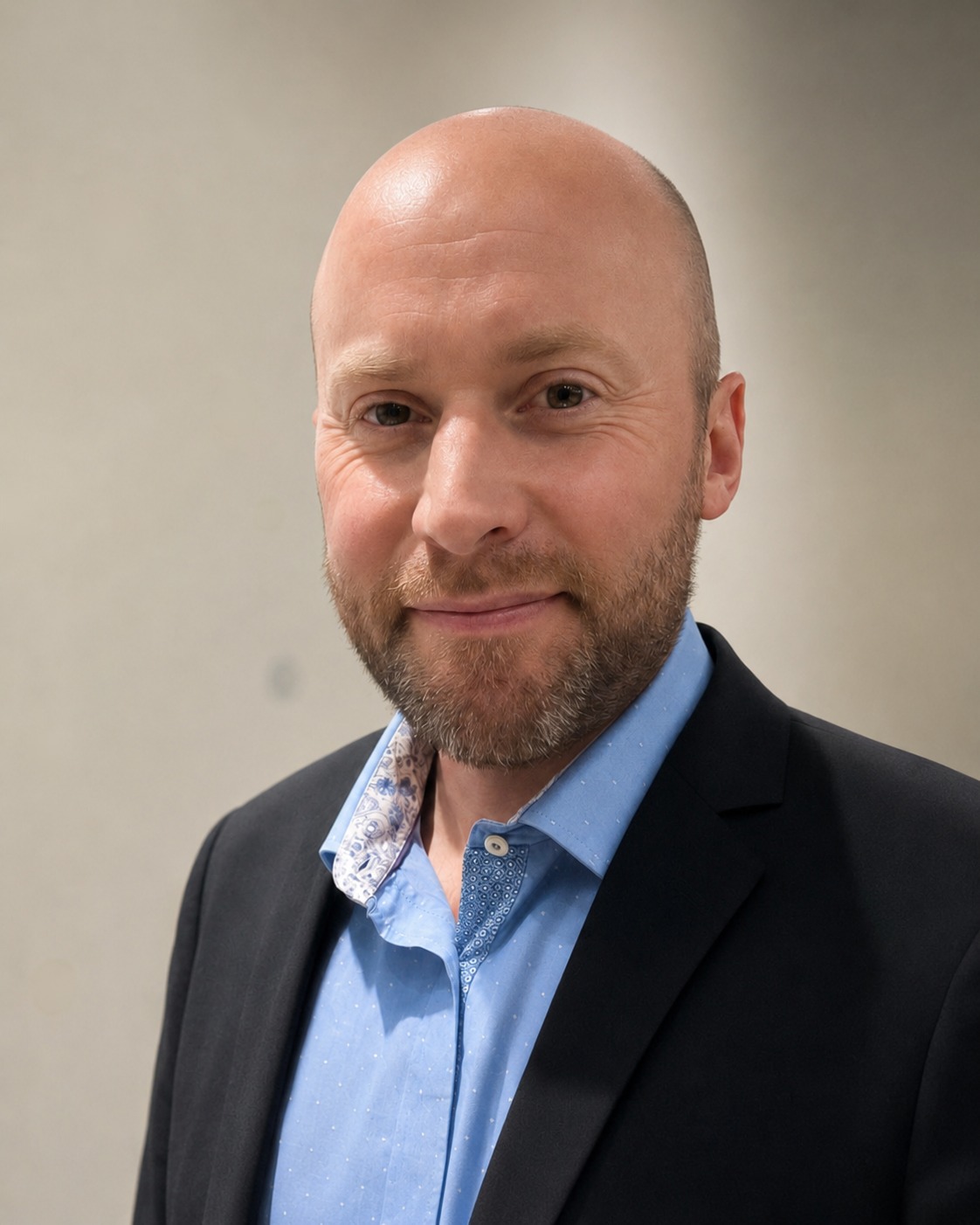 Dr Gregory Tarr